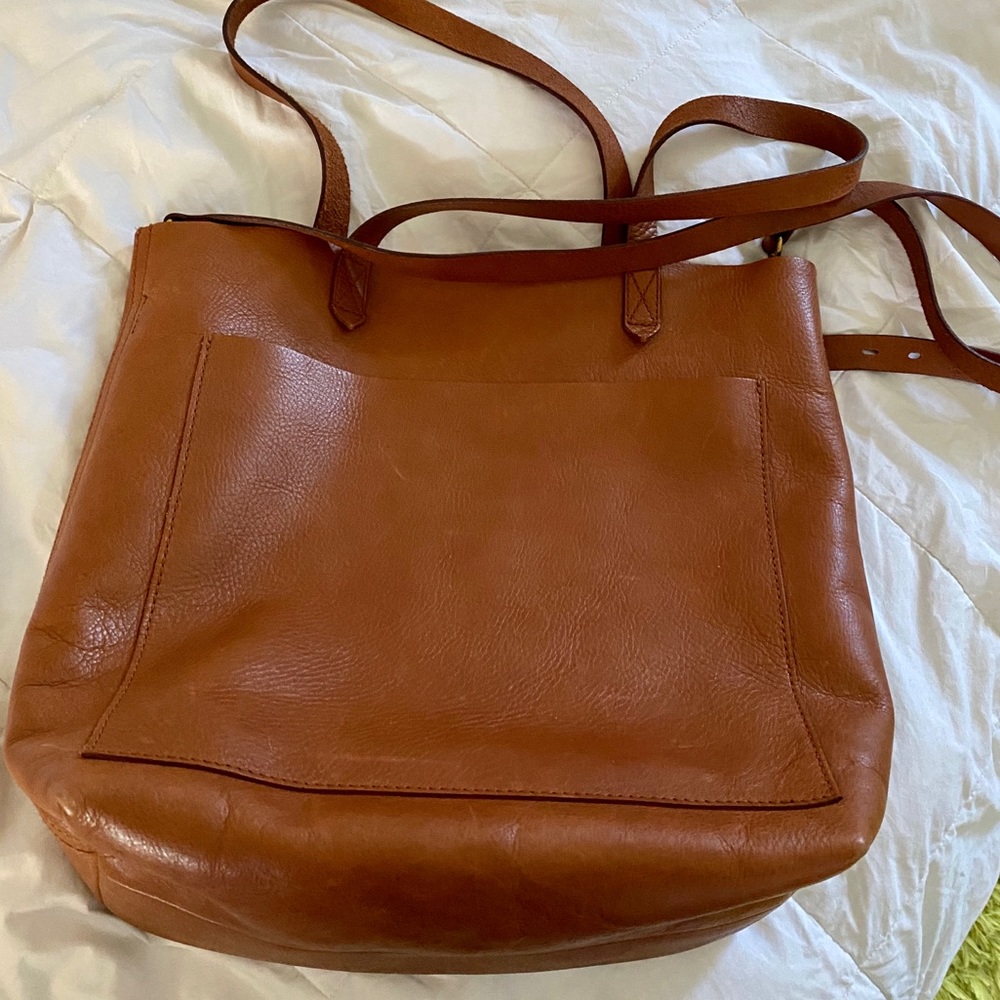 Madewell medium transport tote!! English Saddle